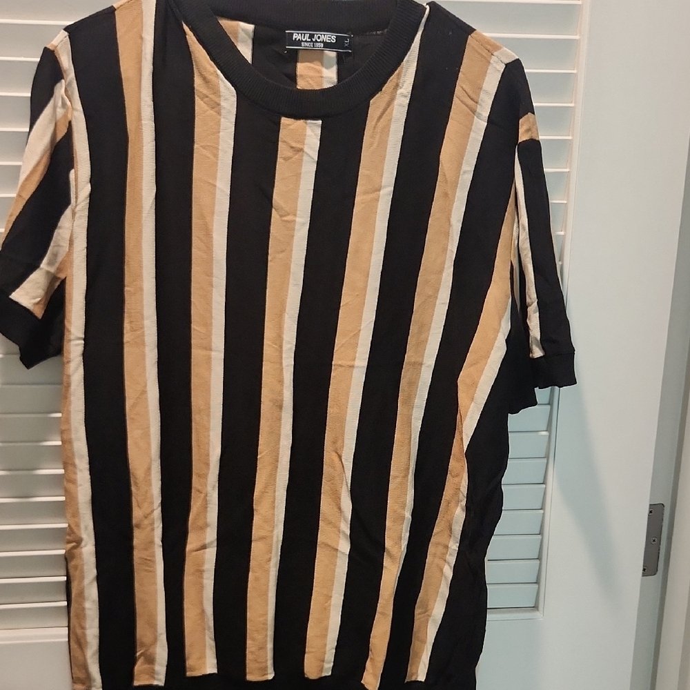 Classic Black and Tan Vertical Striped Short Sleeve Tee